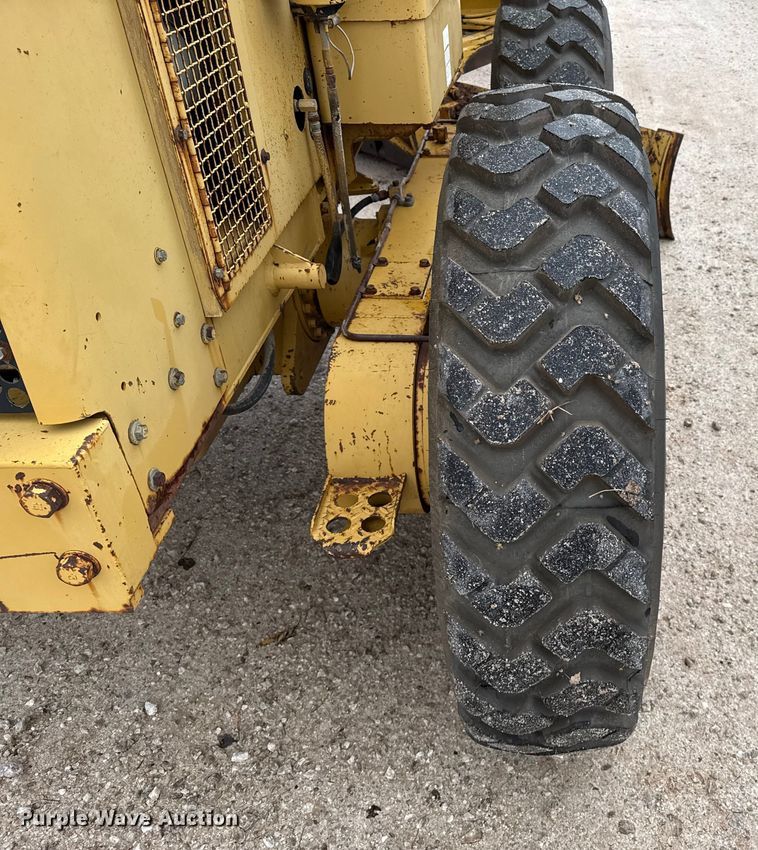 image for item EP2587 1989 Caterpillar 120G motor grader