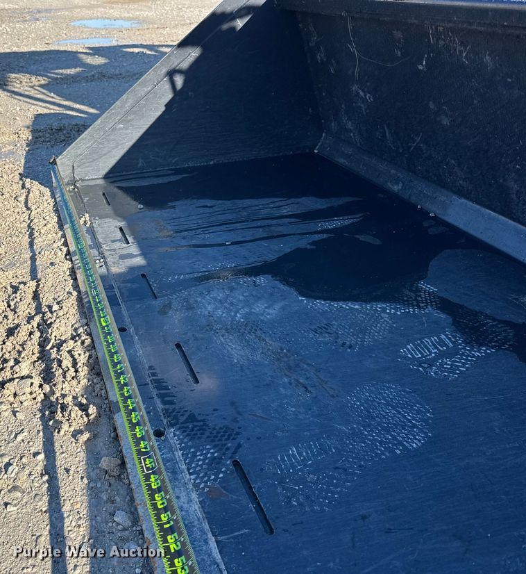 image for item ER0237 2017 John Deere 318G skid steer loader