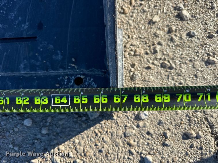 image for item ER0237 2017 John Deere 318G skid steer loader