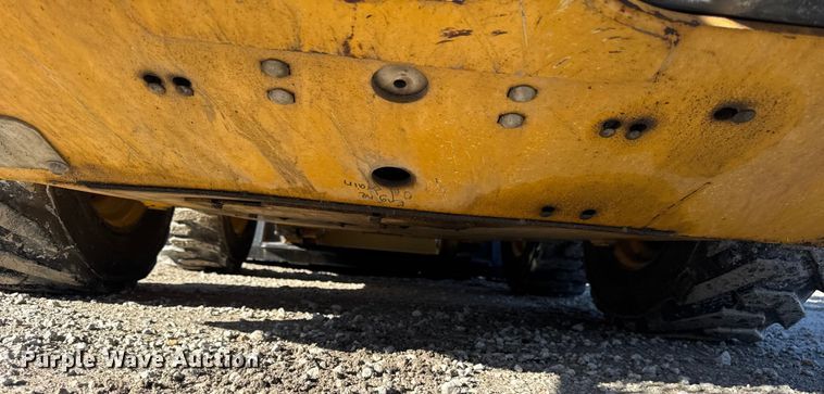 image for item ER0237 2017 John Deere 318G skid steer loader