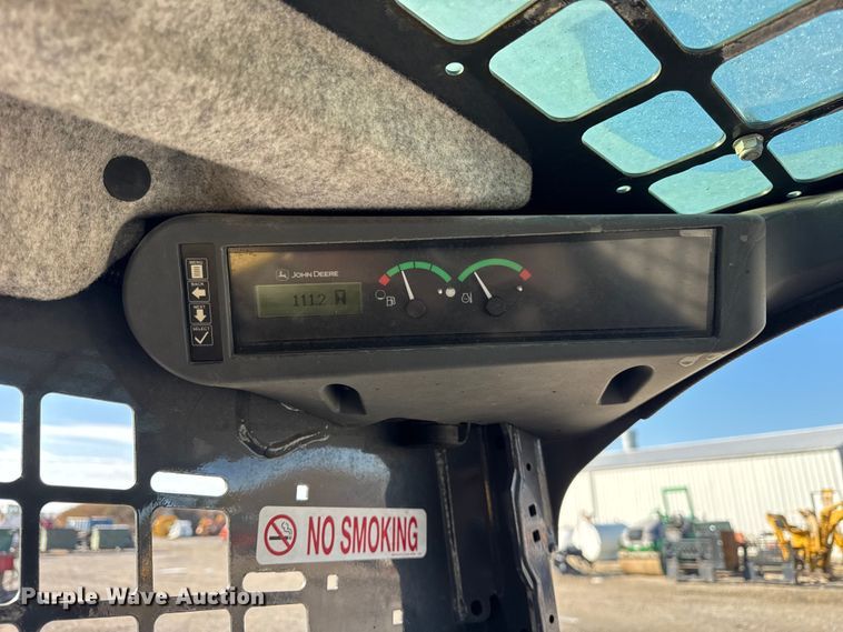 image for item ER0237 2017 John Deere 318G skid steer loader