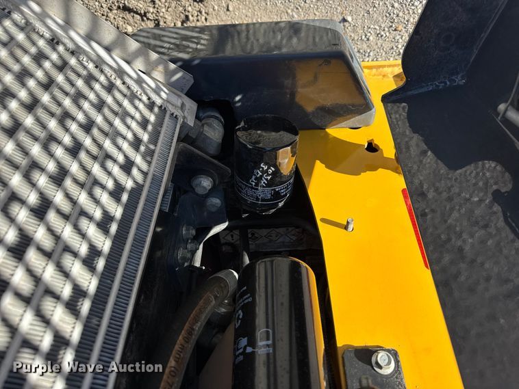 image for item ER0237 2017 John Deere 318G skid steer loader