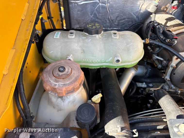 image for item ER0237 2017 John Deere 318G skid steer loader