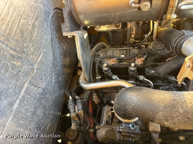 image for item ER0237 2017 John Deere 318G skid steer loader