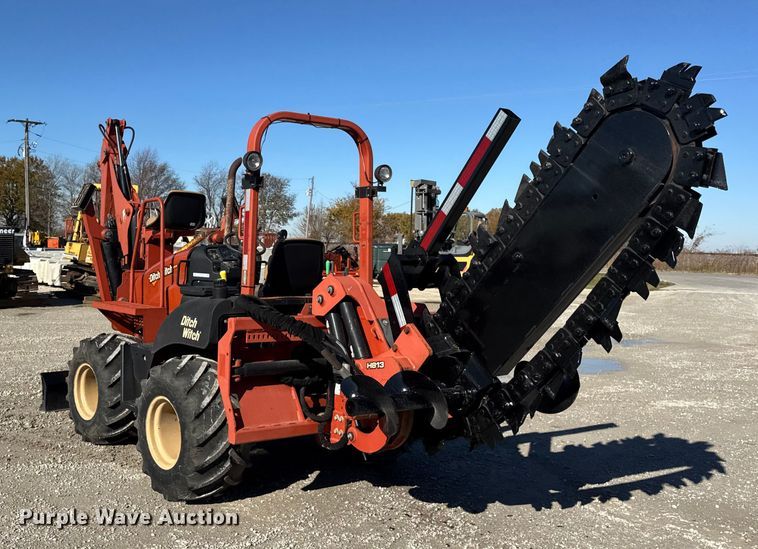 image for item ER0238 2004 Ditch Witch RT55 trencher