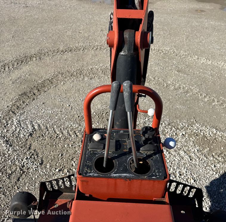 image for item ER0238 2004 Ditch Witch RT55 trencher