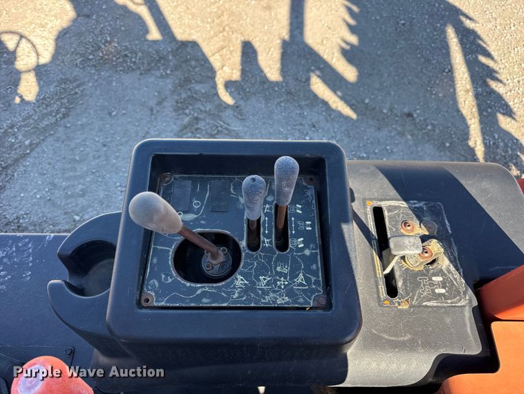 image for item ER0238 2004 Ditch Witch RT55 trencher