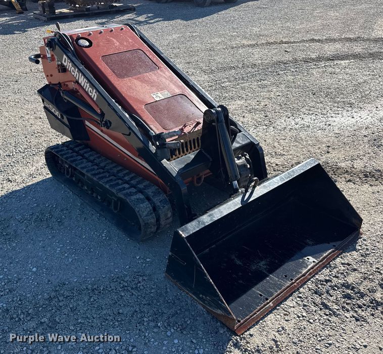 image for item ER0239 2005 Ditch Witch SK500 compact utility loader