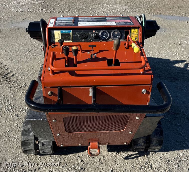 image for item ER0239 2005 Ditch Witch SK500 compact utility loader