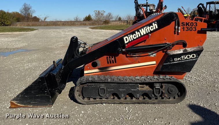 image for item ER0239 2005 Ditch Witch SK500 compact utility loader