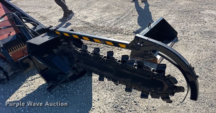 image for item ER0239 2005 Ditch Witch SK500 compact utility loader