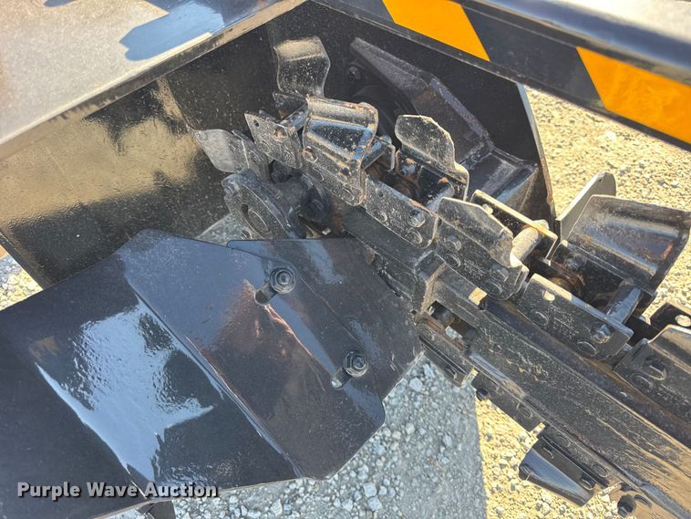 image for item ER0239 2005 Ditch Witch SK500 compact utility loader