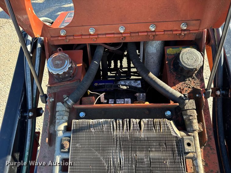 image for item ER0239 2005 Ditch Witch SK500 compact utility loader