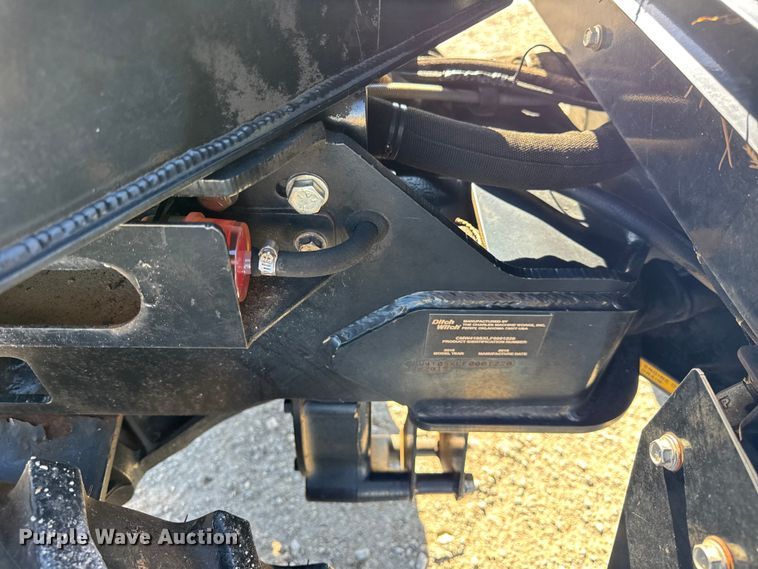 image for item ER0240 2015 Ditch Witch 410SX trencher