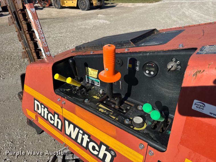 image for item ER0240 2015 Ditch Witch 410SX trencher