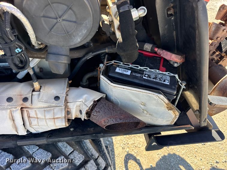 image for item ER0240 2015 Ditch Witch 410SX trencher