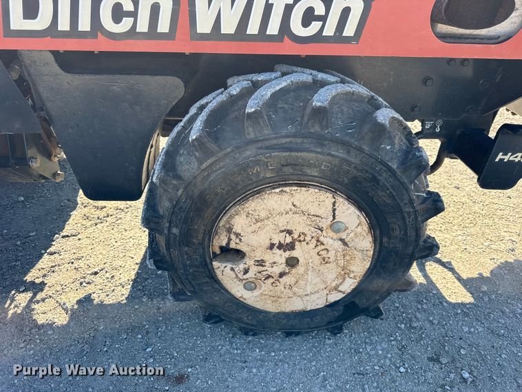 image for item ER0240 2015 Ditch Witch 410SX trencher