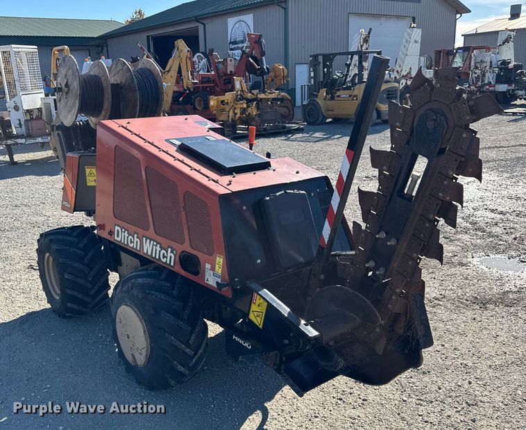 image for item ER0241 2017 Ditch Witch 410SX trencher