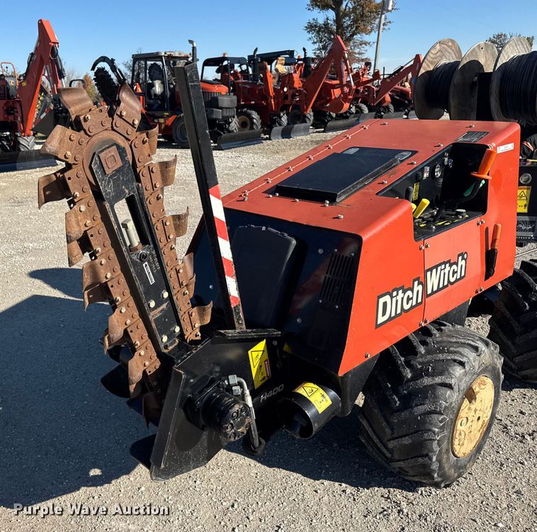 image for item ER0241 2017 Ditch Witch 410SX trencher