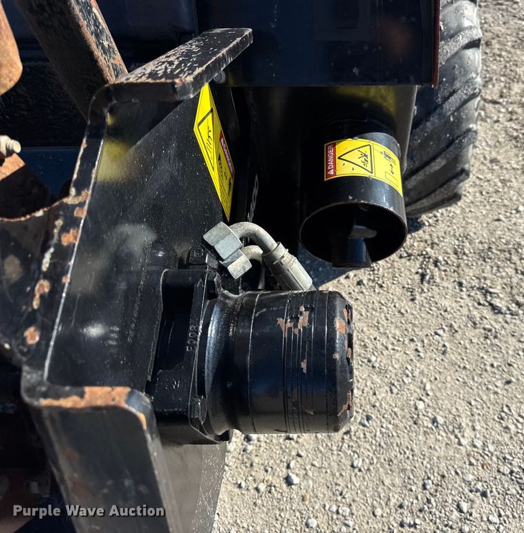 image for item ER0241 2017 Ditch Witch 410SX trencher