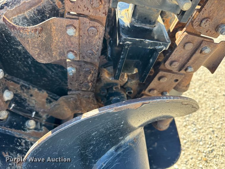 image for item ER0241 2017 Ditch Witch 410SX trencher