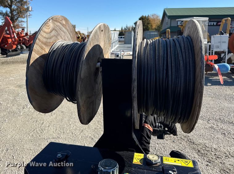 image for item ER0241 2017 Ditch Witch 410SX trencher