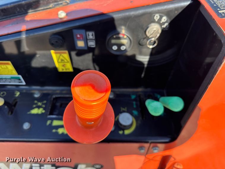 image for item ER0241 2017 Ditch Witch 410SX trencher