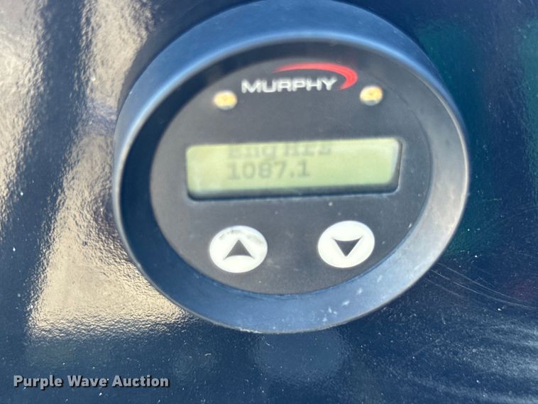 image for item ER0241 2017 Ditch Witch 410SX trencher