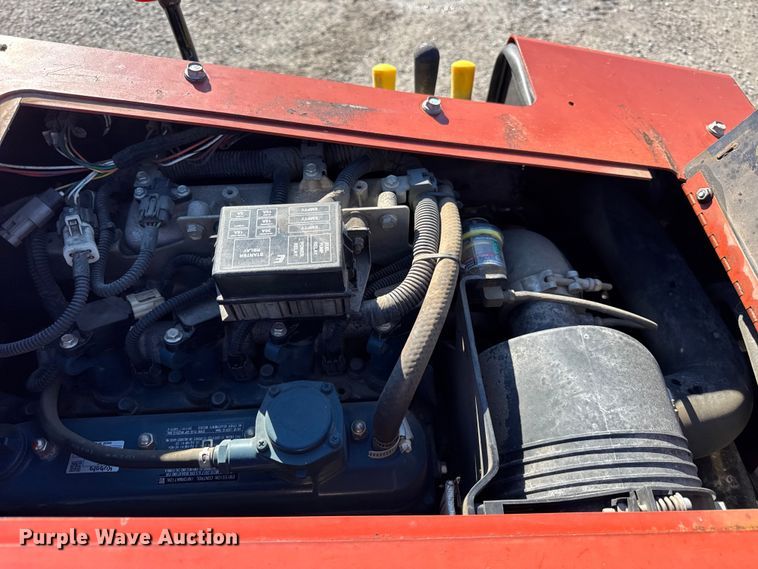 image for item ER0241 2017 Ditch Witch 410SX trencher