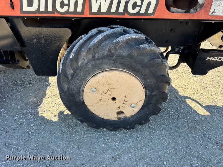 image for item ER0241 2017 Ditch Witch 410SX trencher