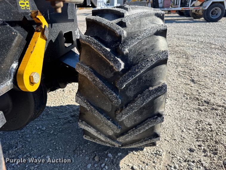 image for item ER0241 2017 Ditch Witch 410SX trencher