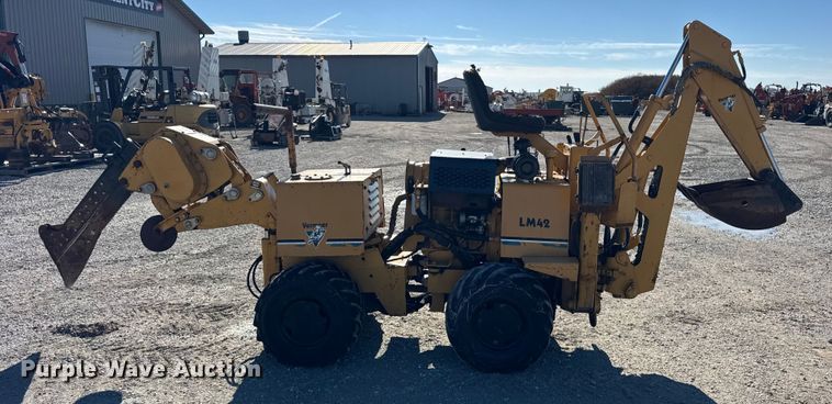 image for item ER0242 1997 Vermeer LM42 cable plow