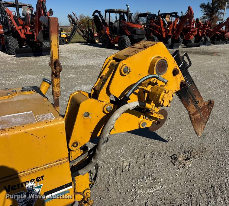 image for item ER0242 1997 Vermeer LM42 cable plow