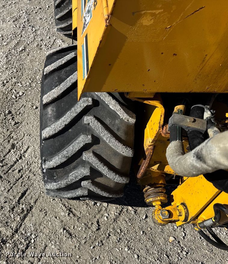 image for item ER0242 1997 Vermeer LM42 cable plow