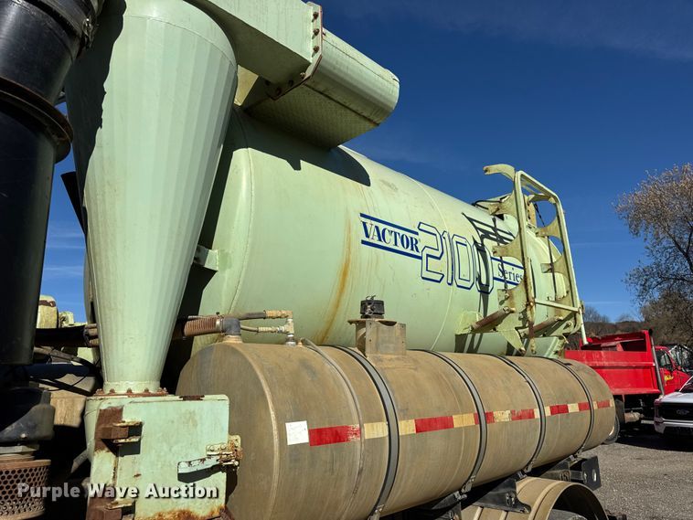 image for item ER0257 2000 International F-2674 sewer jetter truck