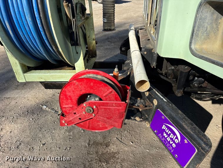 image for item ER0257 2000 International F-2674 sewer jetter truck