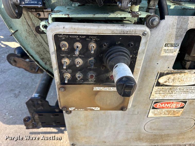 image for item ER0257 2000 International F-2674 sewer jetter truck