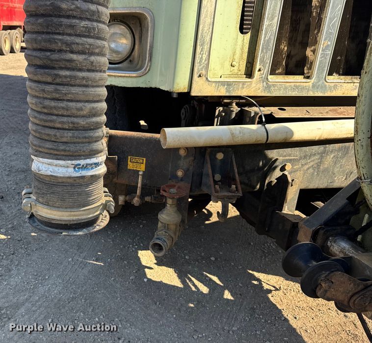 image for item ER0257 2000 International F-2674 sewer jetter truck