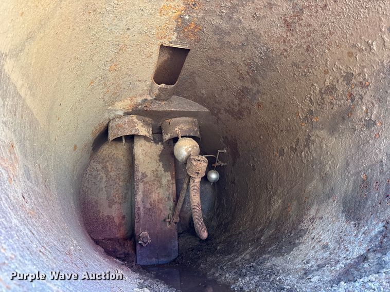 image for item ER0257 2000 International F-2674 sewer jetter truck