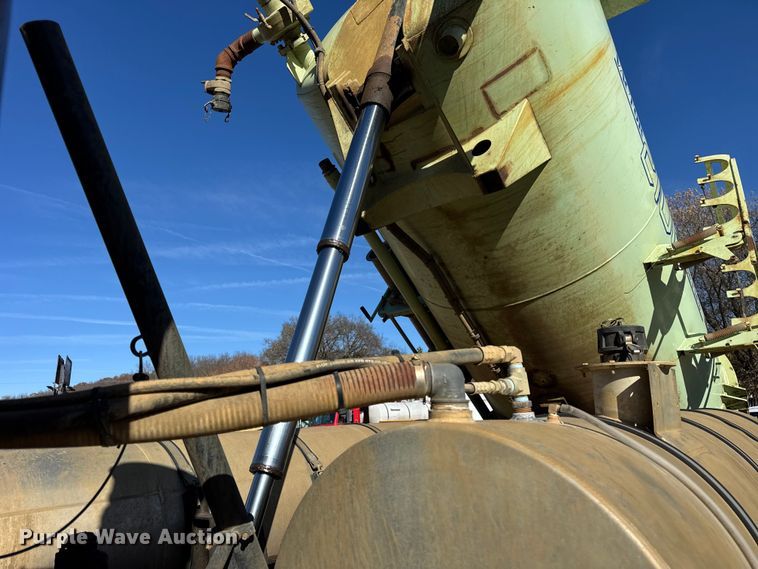 image for item ER0257 2000 International F-2674 sewer jetter truck