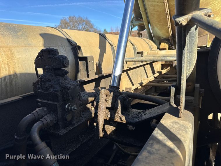 image for item ER0257 2000 International F-2674 sewer jetter truck