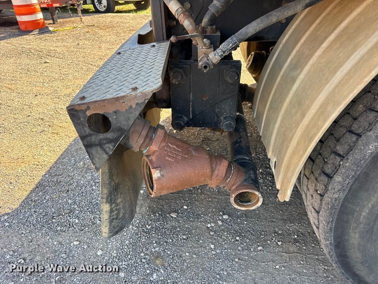 image for item ER0257 2000 International F-2674 sewer jetter truck