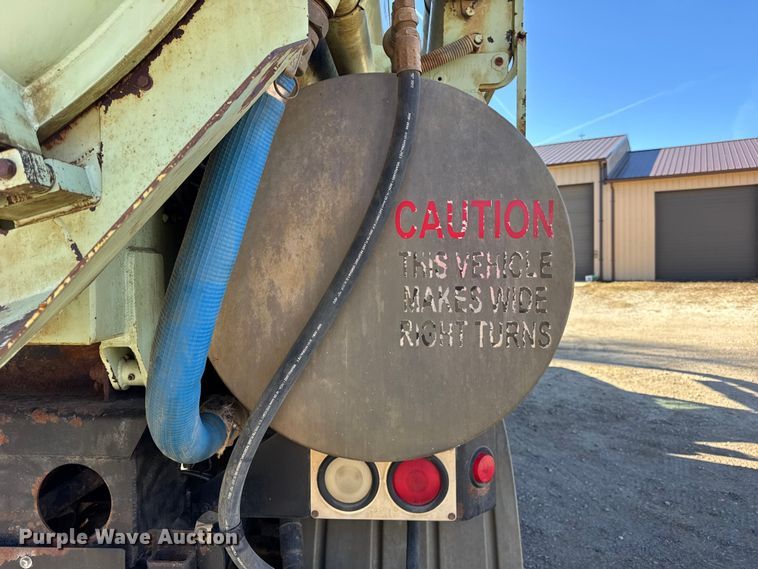 image for item ER0257 2000 International F-2674 sewer jetter truck