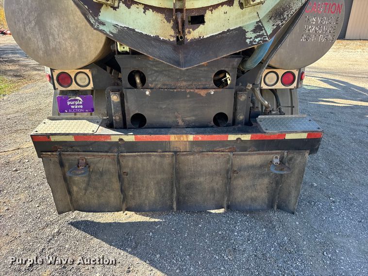 image for item ER0257 2000 International F-2674 sewer jetter truck