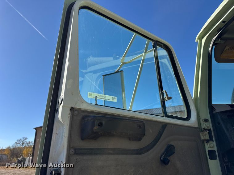 image for item ER0257 2000 International F-2674 sewer jetter truck