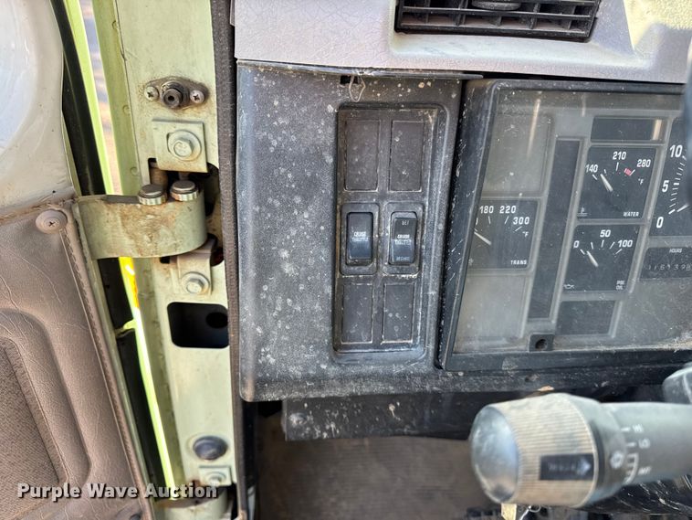 image for item ER0257 2000 International F-2674 sewer jetter truck