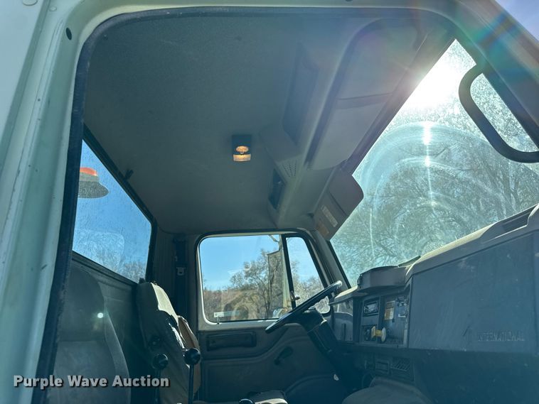 image for item ER0257 2000 International F-2674 sewer jetter truck