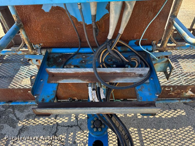 image for item ER0267 2005 Genie S85 boom lift