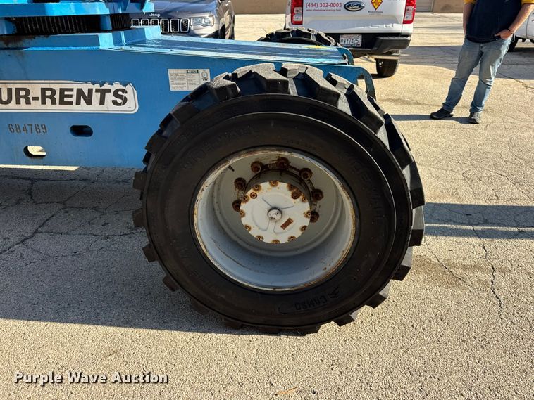 image for item ER0267 2005 Genie S85 boom lift