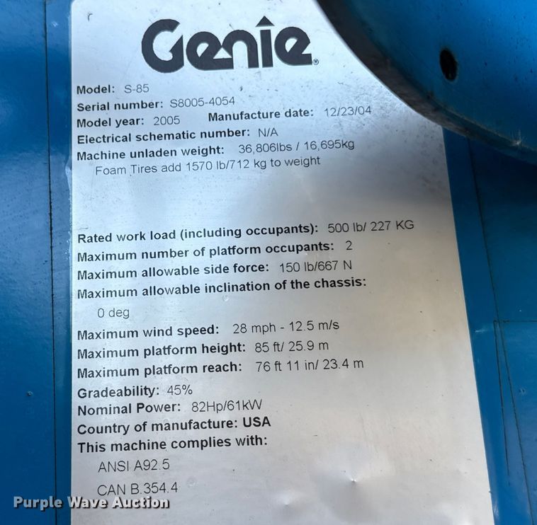 image for item ER0267 2005 Genie S85 boom lift